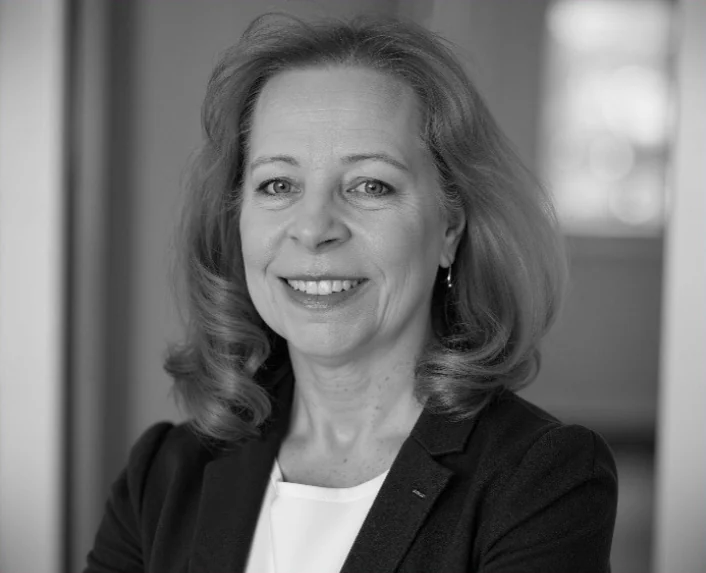 Carrie Cardin, Transaction Manager & Broker-In-Charge at Oakside